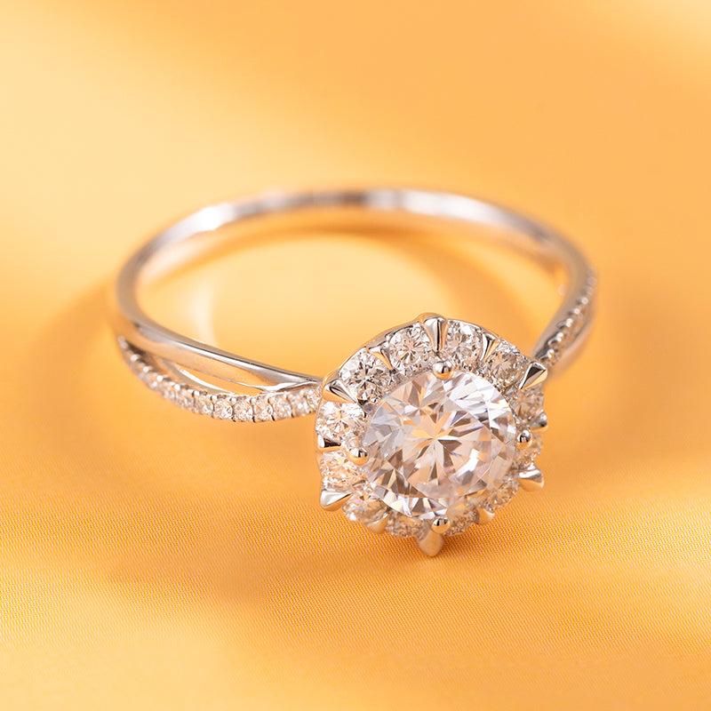 Infinite Bloom Round Lab-Grown Diamond Engagement Ring