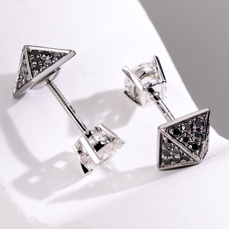 The Duality Round Lab-Grown Diamond stud earrings