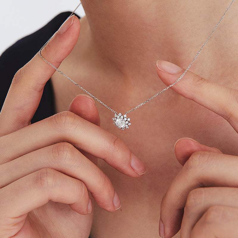 Frost Blossom Round Diamond Necklace