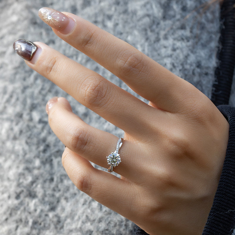Everlasting Vine Round Lab-Grown Diamond Engagement Ring