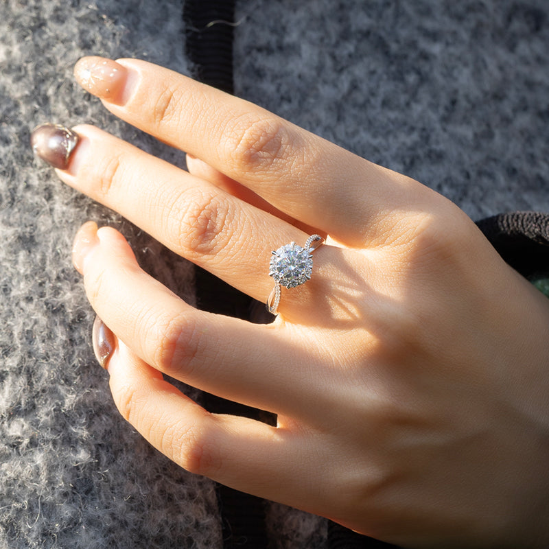 Infinite Bloom Round Lab-Grown Diamond Engagement Ring